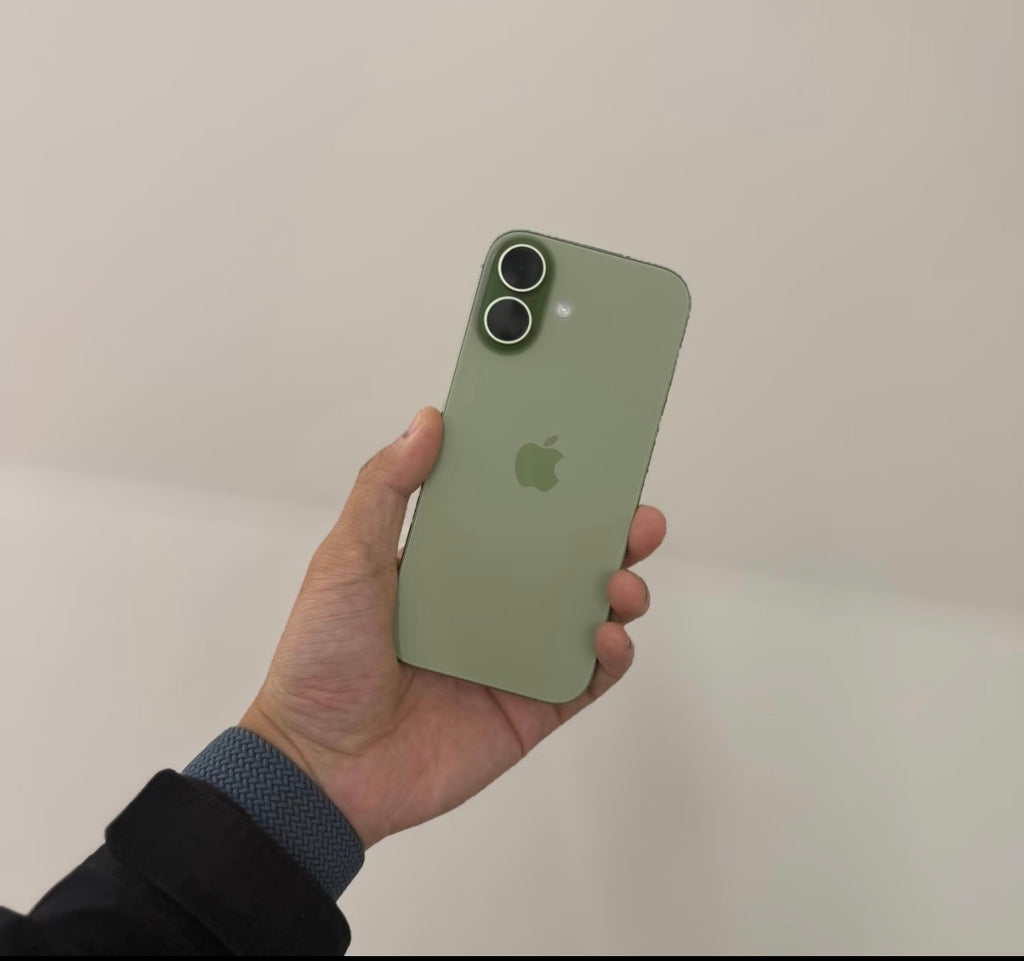 PRODUCT TITLE:
Apple iPhone 17 – Blue, Green, Purple