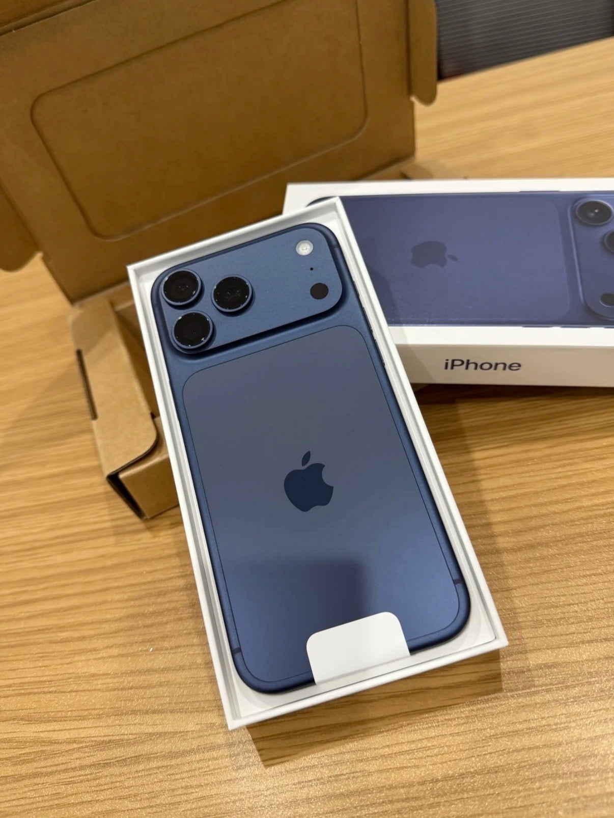 Apple iPhone 17 Pro - Multiple Colors