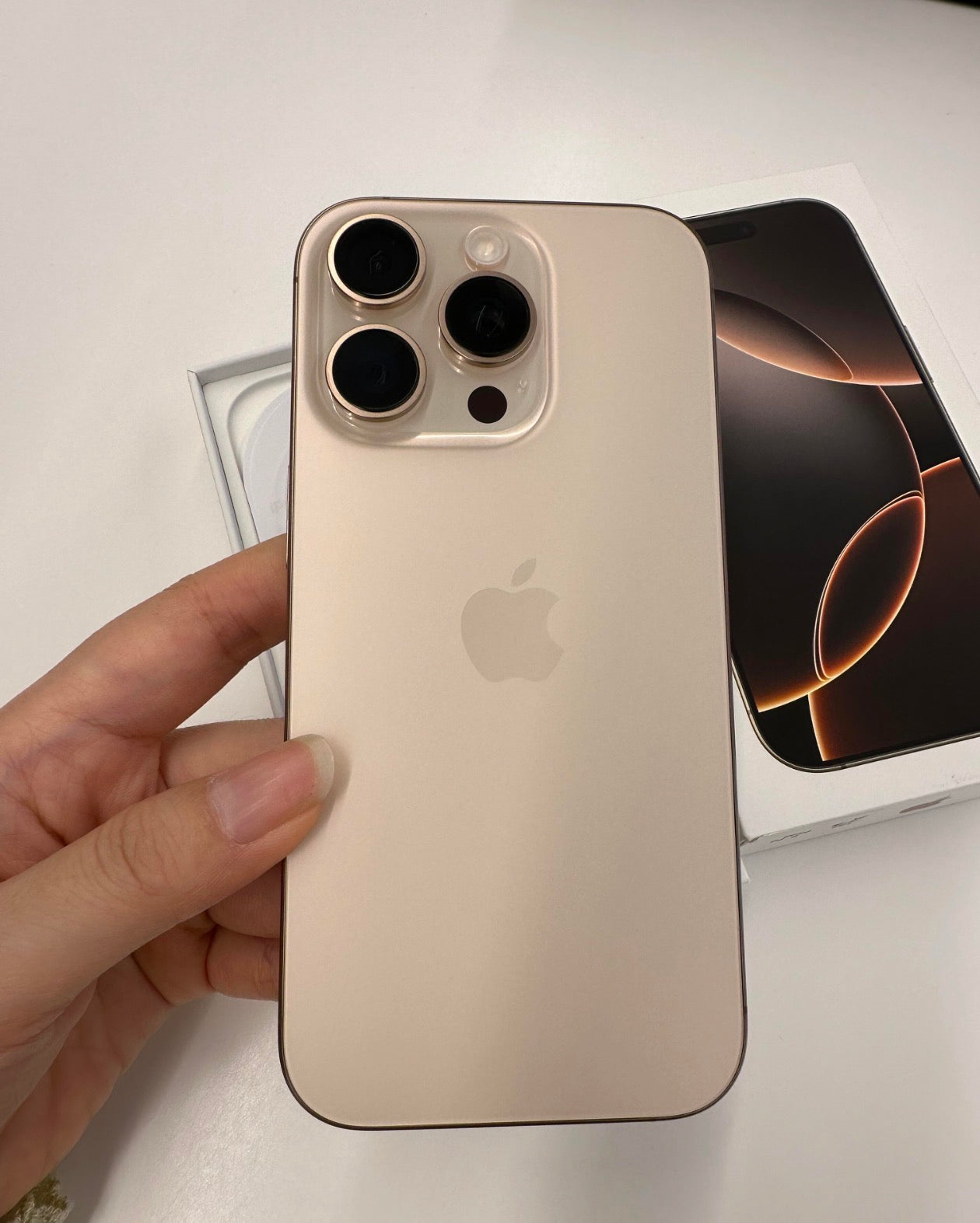 iPhone 16 Pro Max – 256GB Factory Unlocked