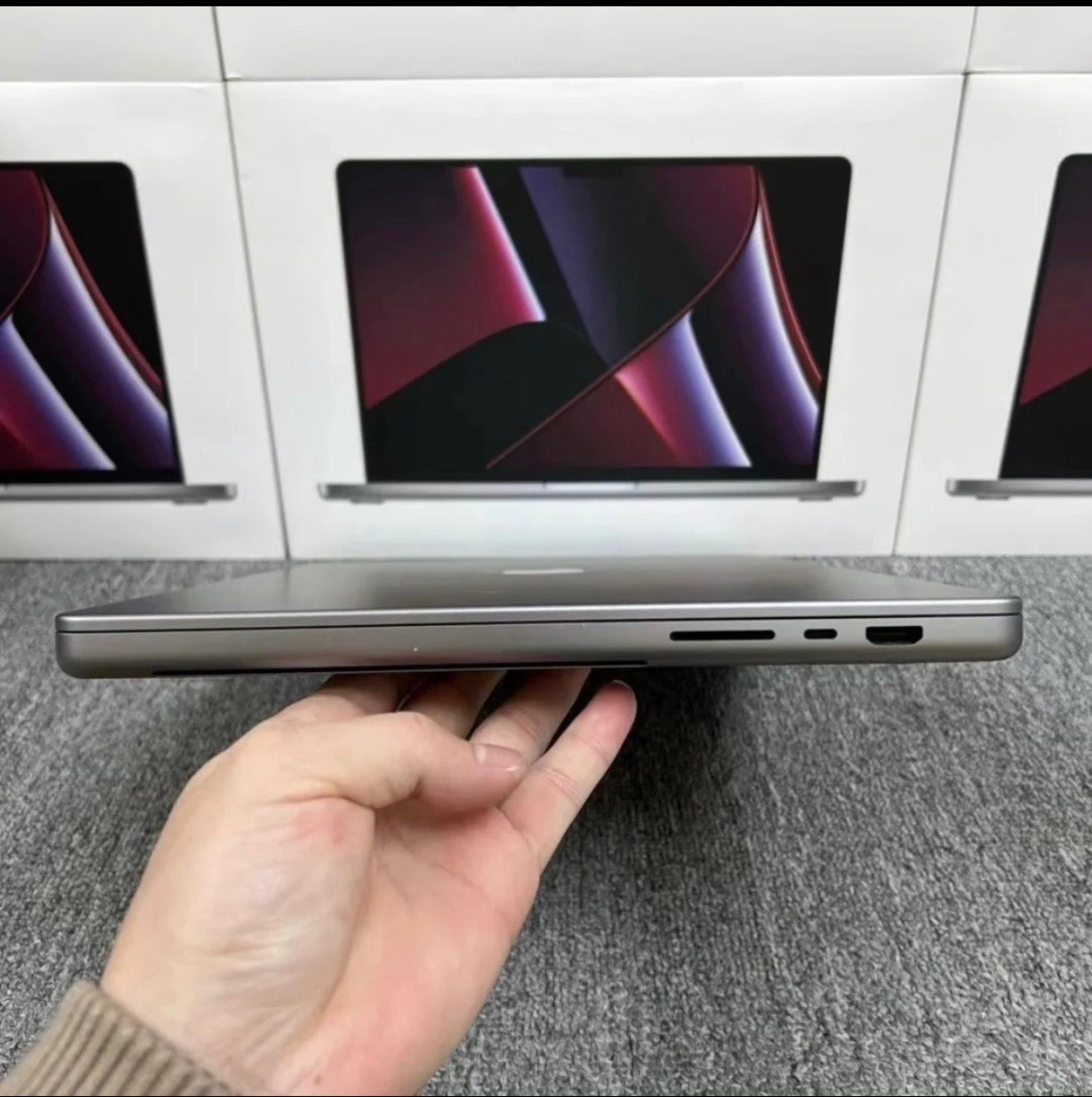 Apple MacBook Pro Laptop - Space Gray